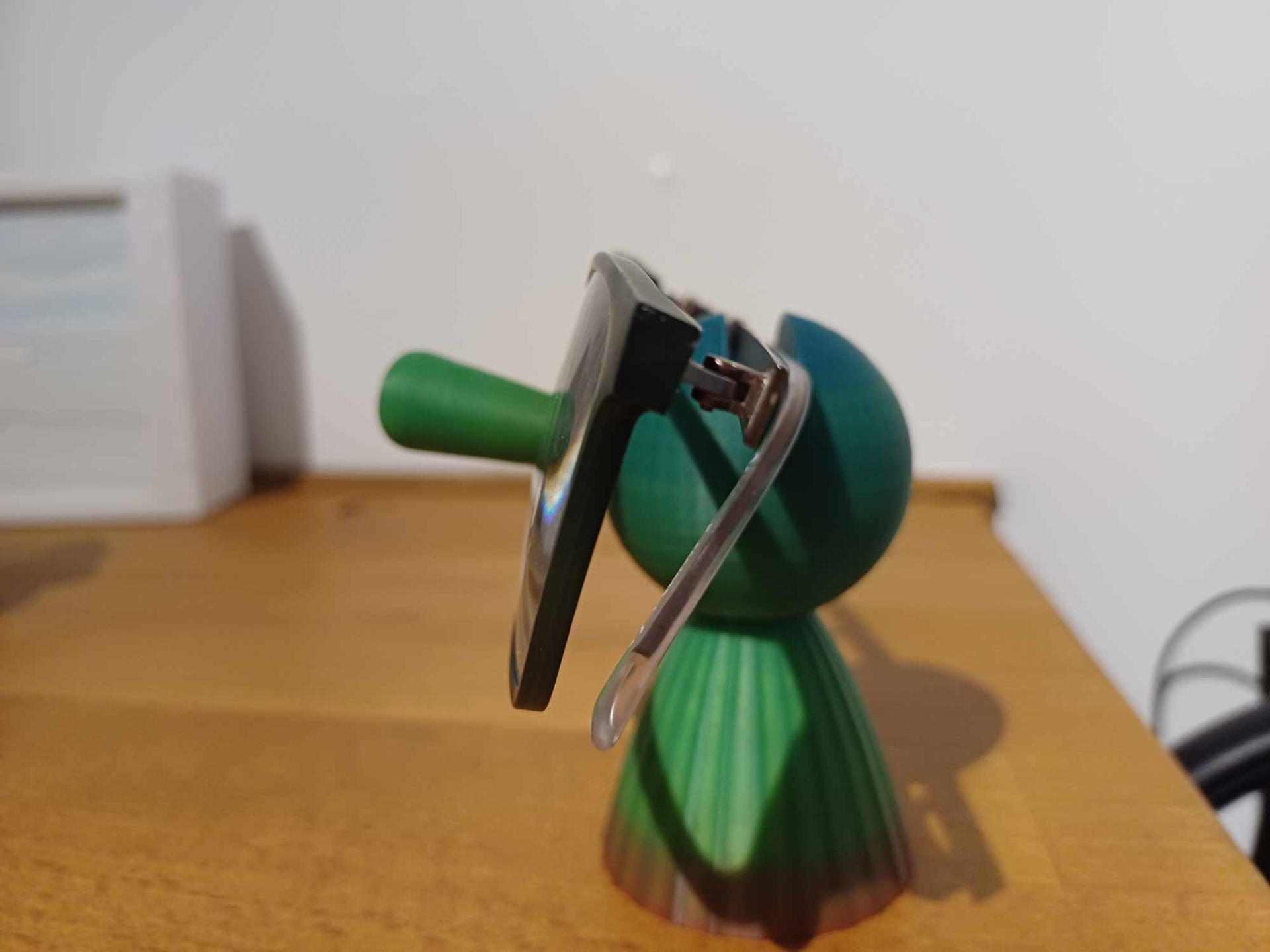 Glasses holder