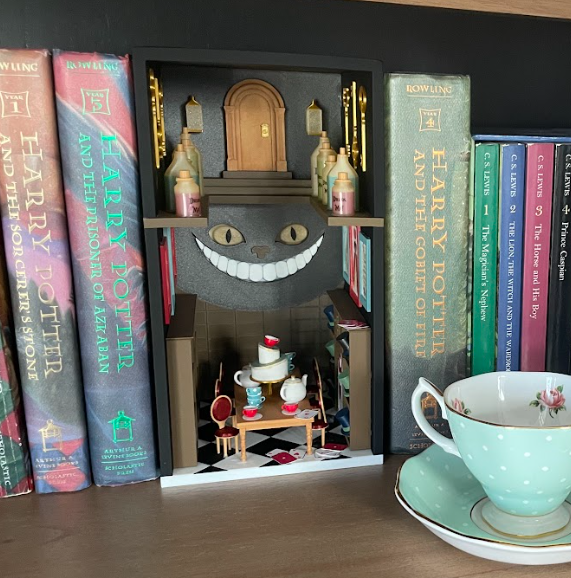 Alice in Wonderland Inspired Book Nook Kit