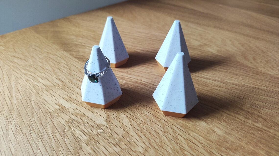 Counterside Ring Holder - Keep your rings safe!