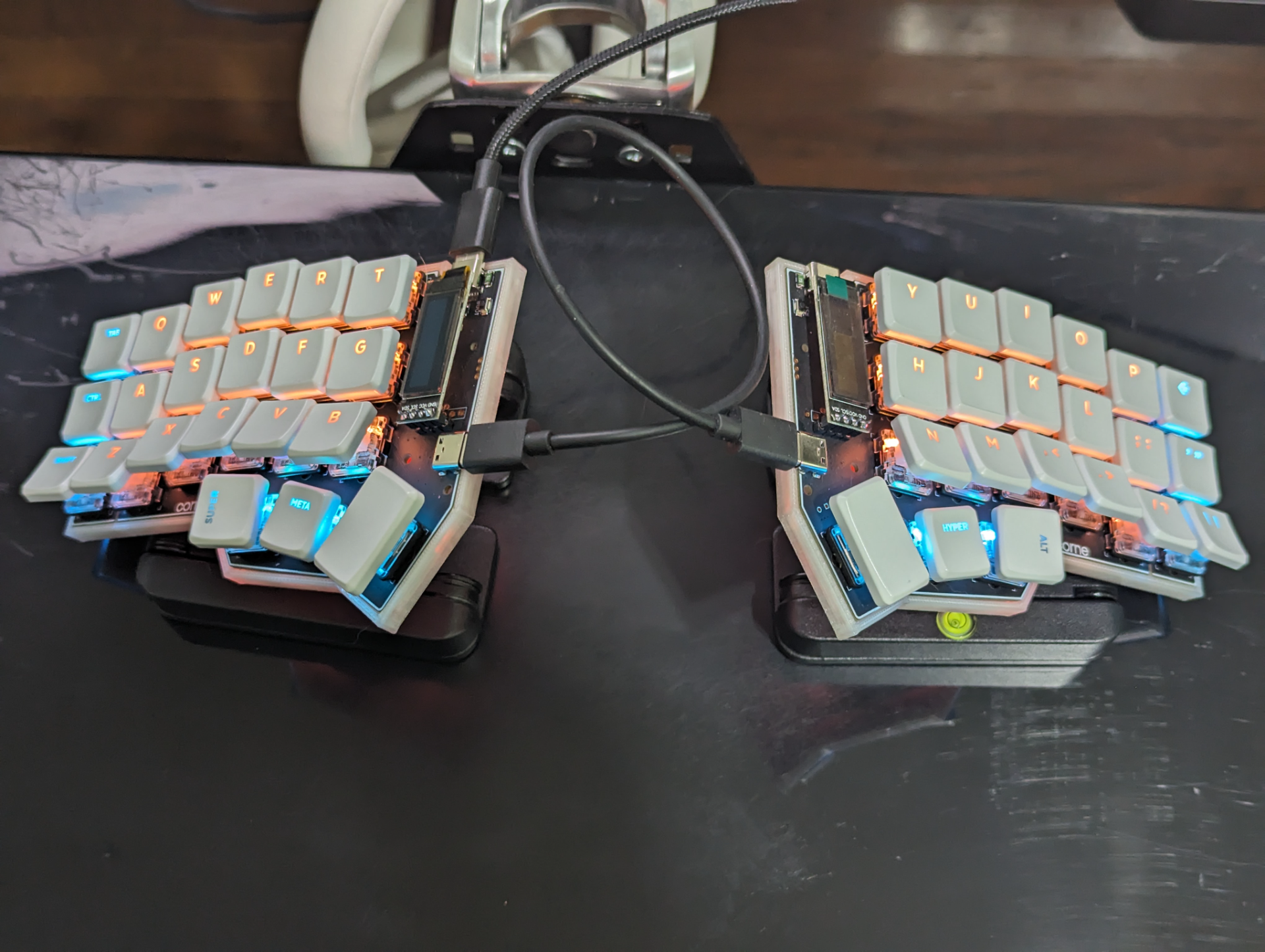Ergonomic corne keyboard custom case, mount and choc key tilts