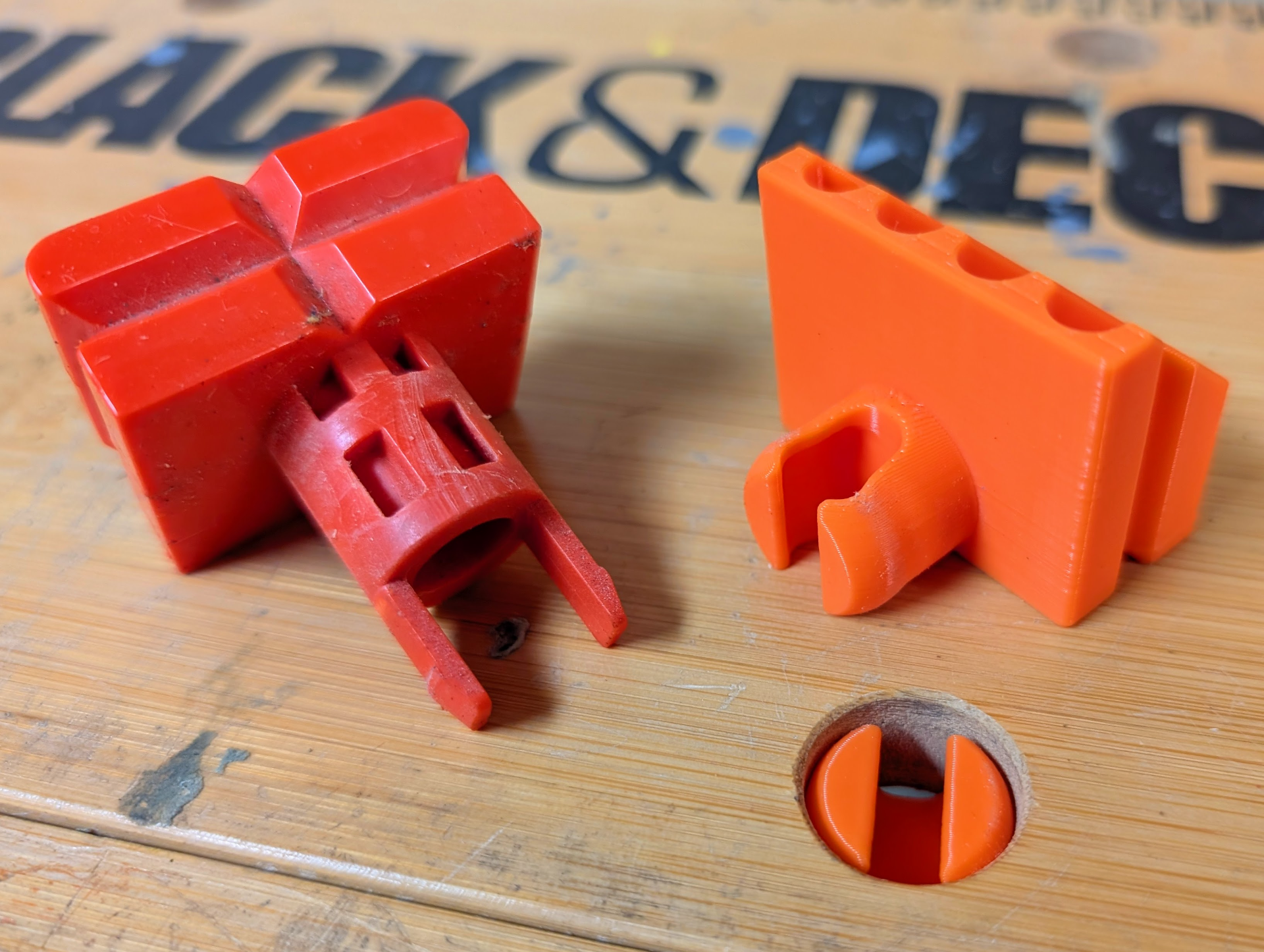 Workmate Bench Clamp Swivel Pegs (For 20mm hole)