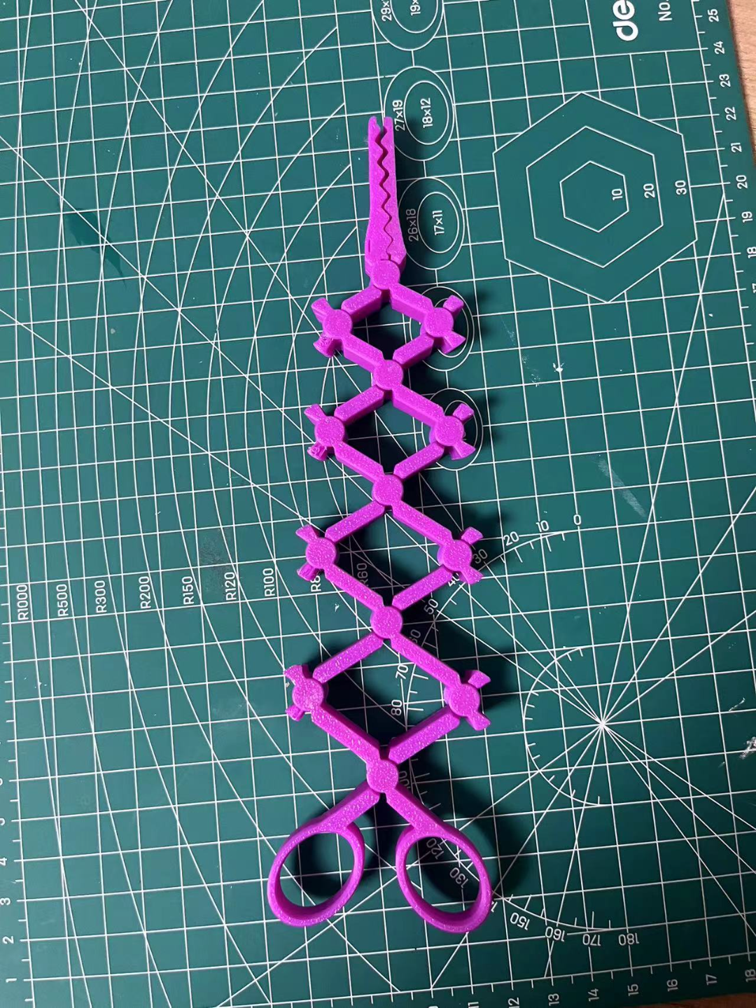 伸缩夹，Scissor Snake Standard