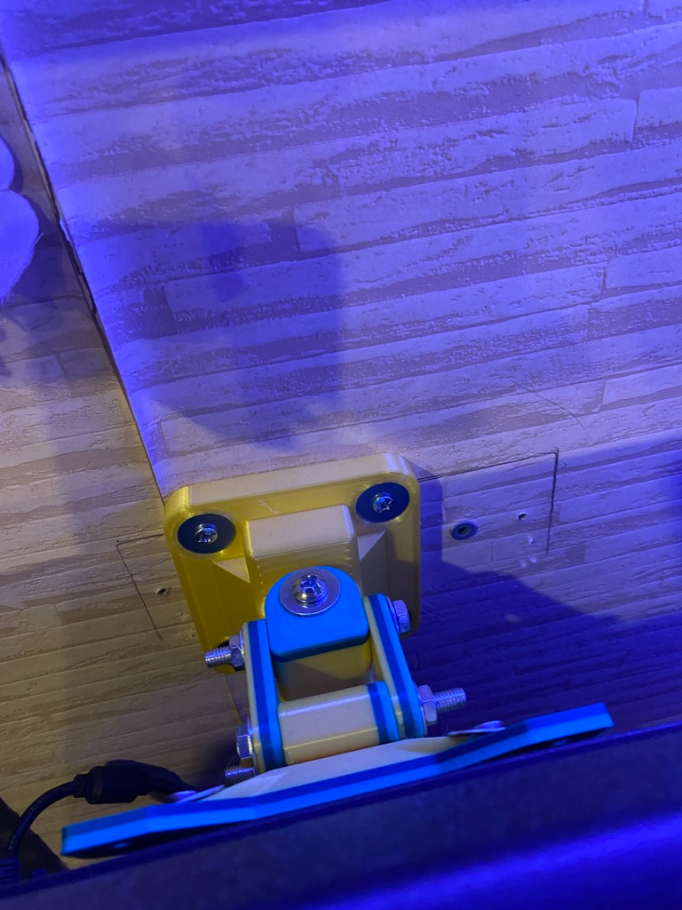 VESA wall mount for PC monitors