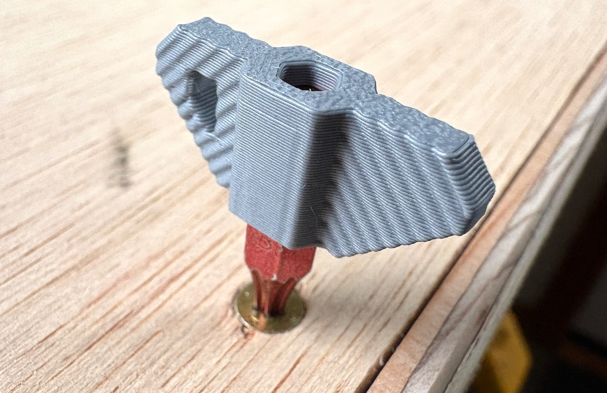 Low-Profile EDC Bit Driver