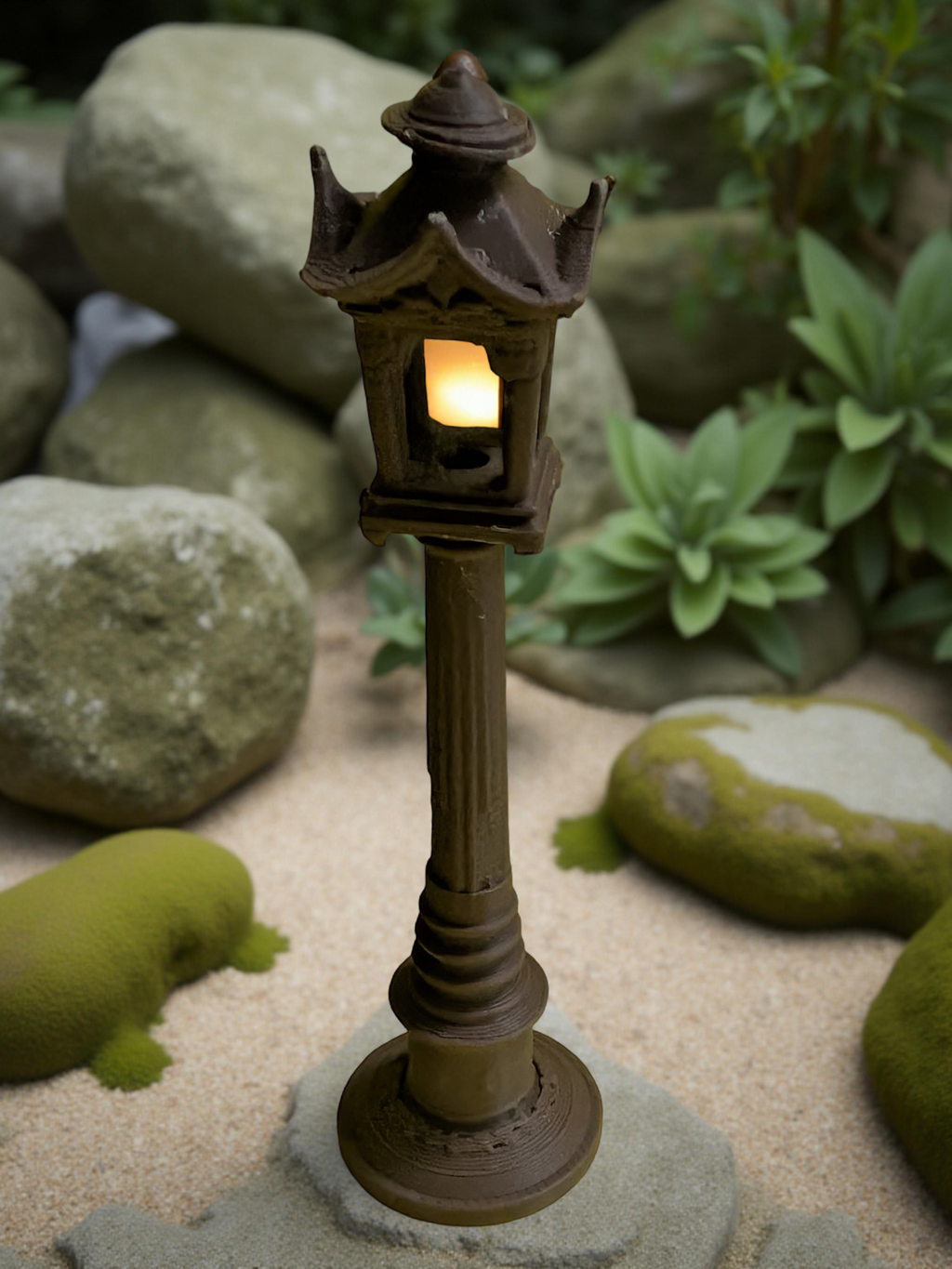 Miniature street lamp