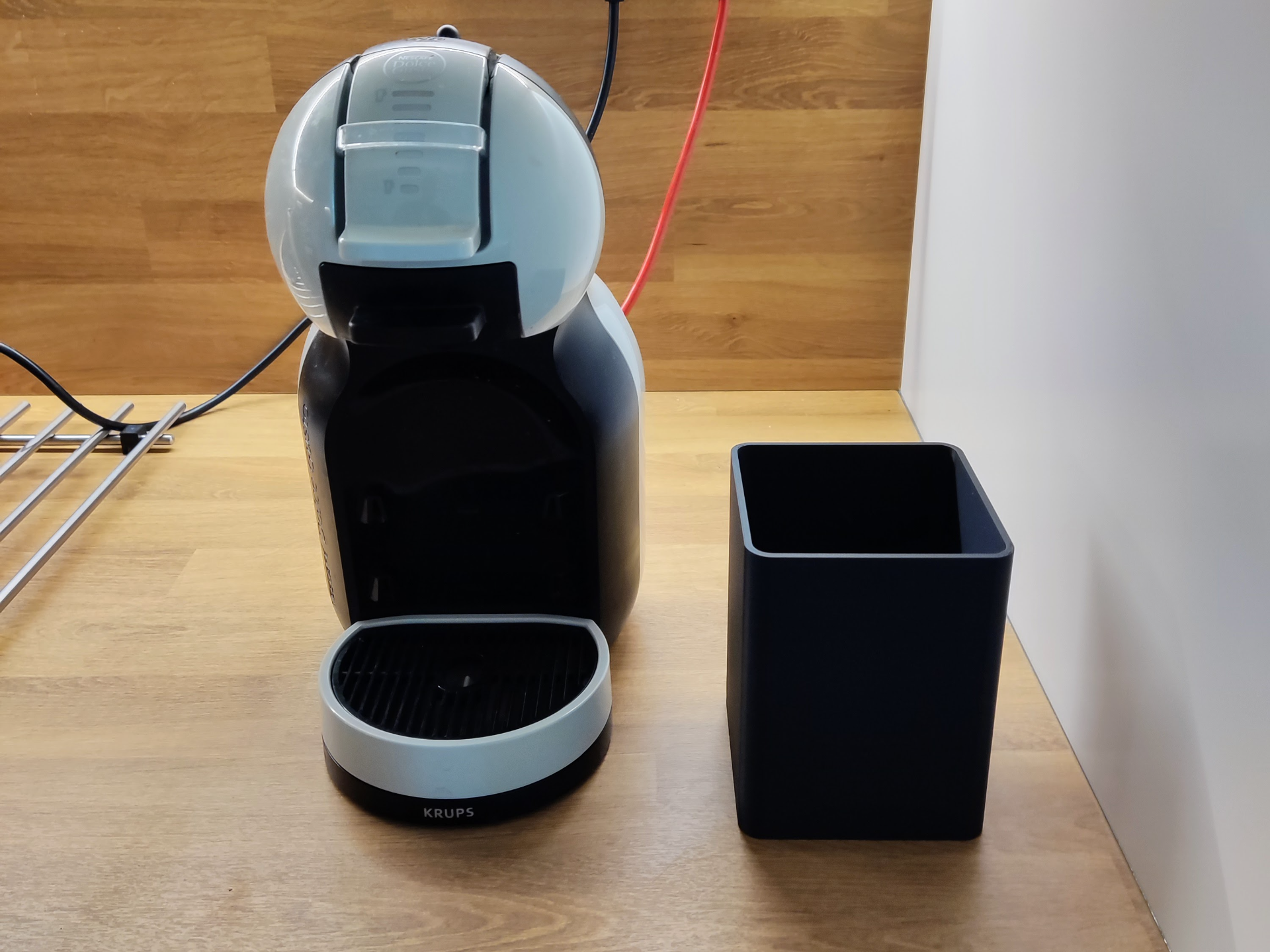 Small bin for used Dolce Gusto Capsules