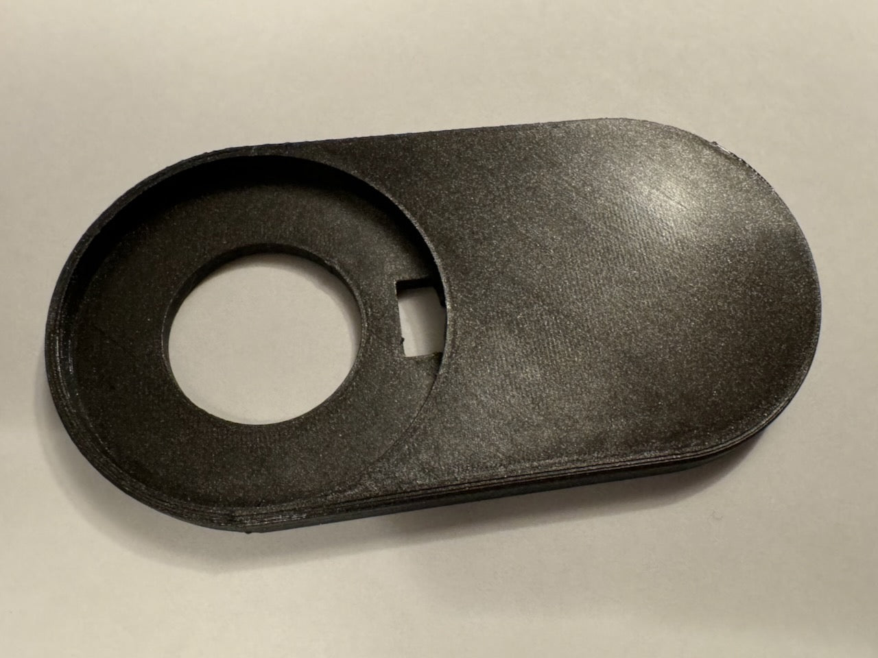 Magsafe mount for flat surfaces with hidden cable