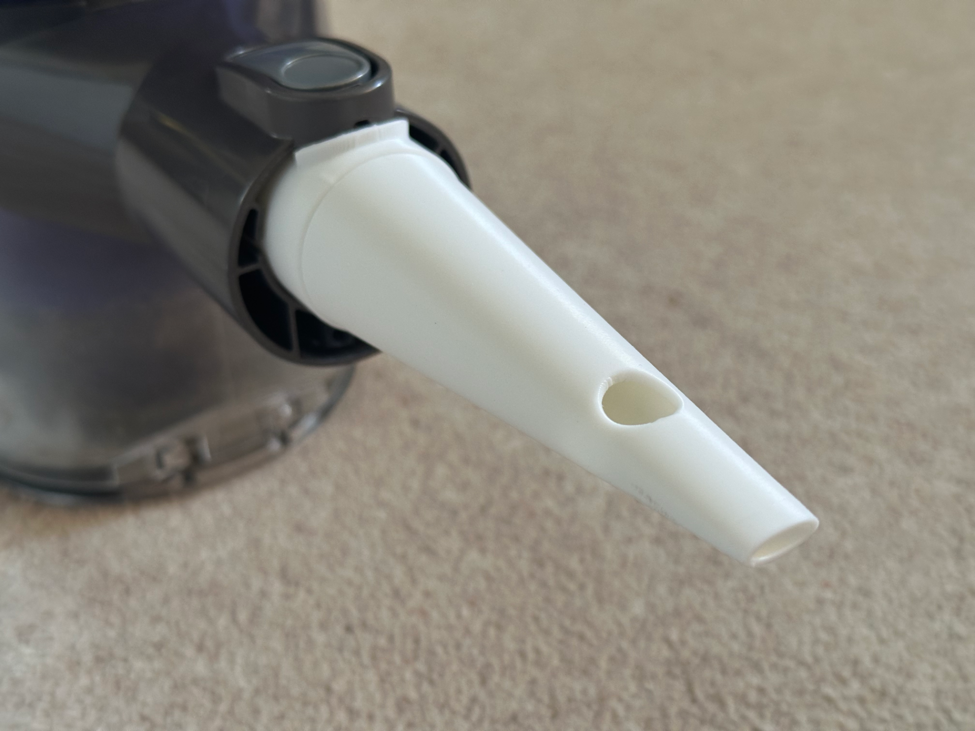 Dyson V6 Adaptor for Filament Bag Sealing