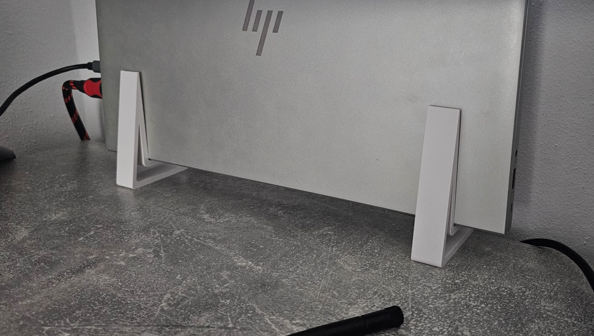 Laptop Vertical Stand 25mm Gap