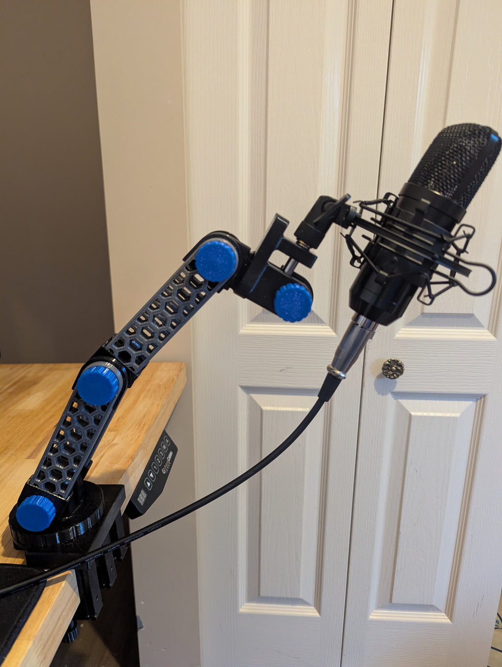 Microphone holder for Customizable Mechanical Arm