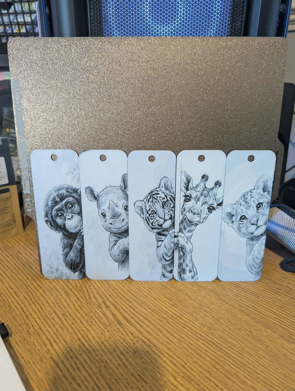 Set of 5 peeking safari animal bookmarks