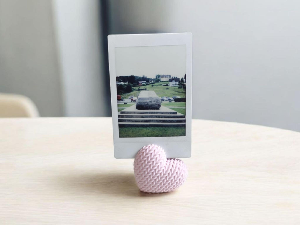Knitted Heart photo stand