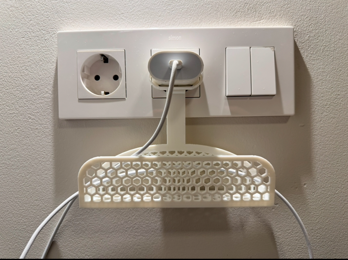 iPhone墙壁充电器手机收纳架