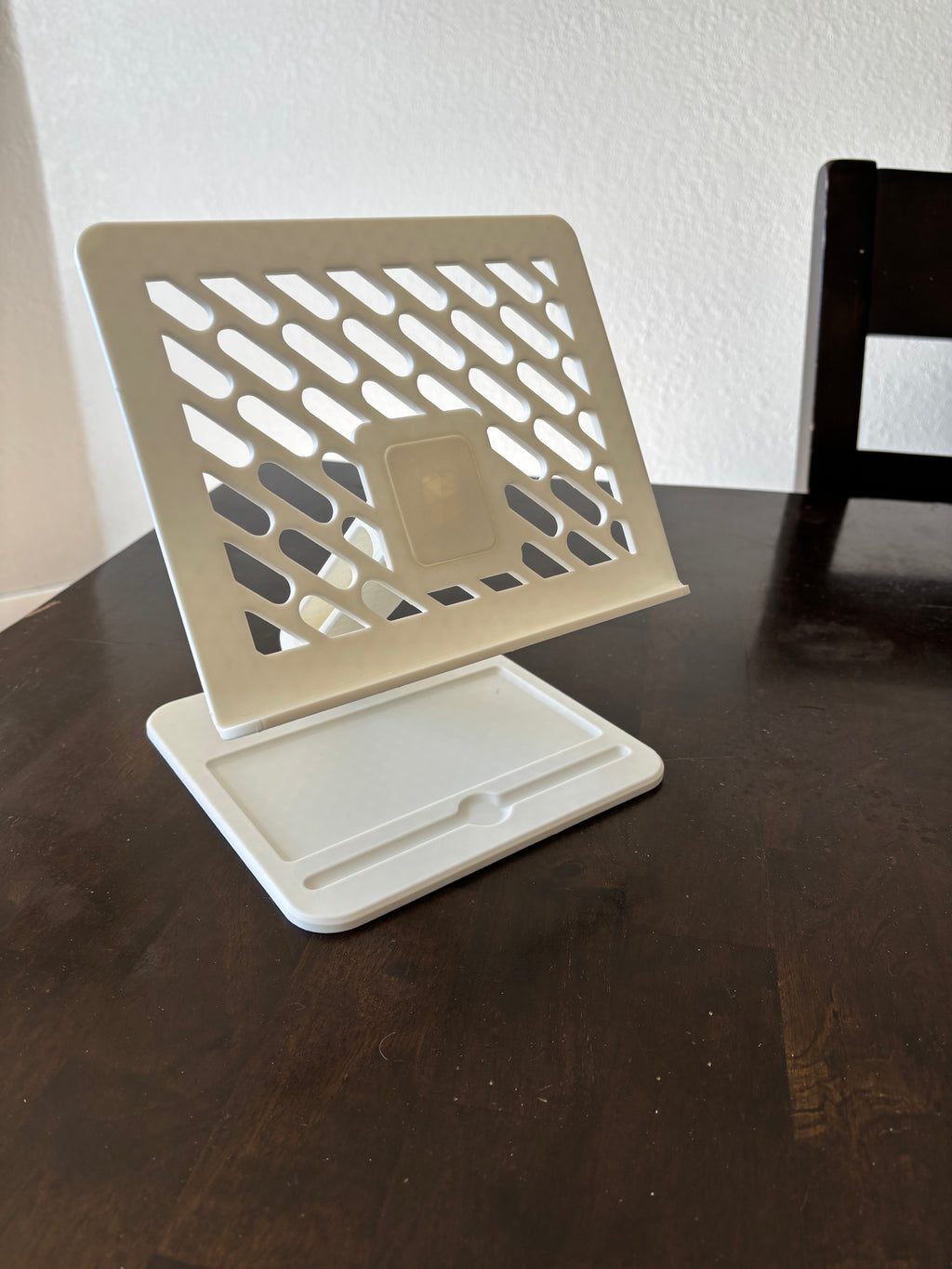 Adjustable iPad Stand
