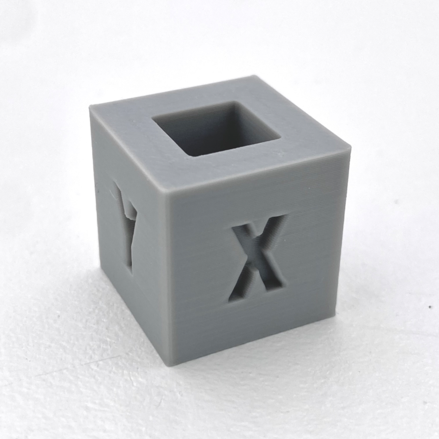 Calibration cube for tolerance check