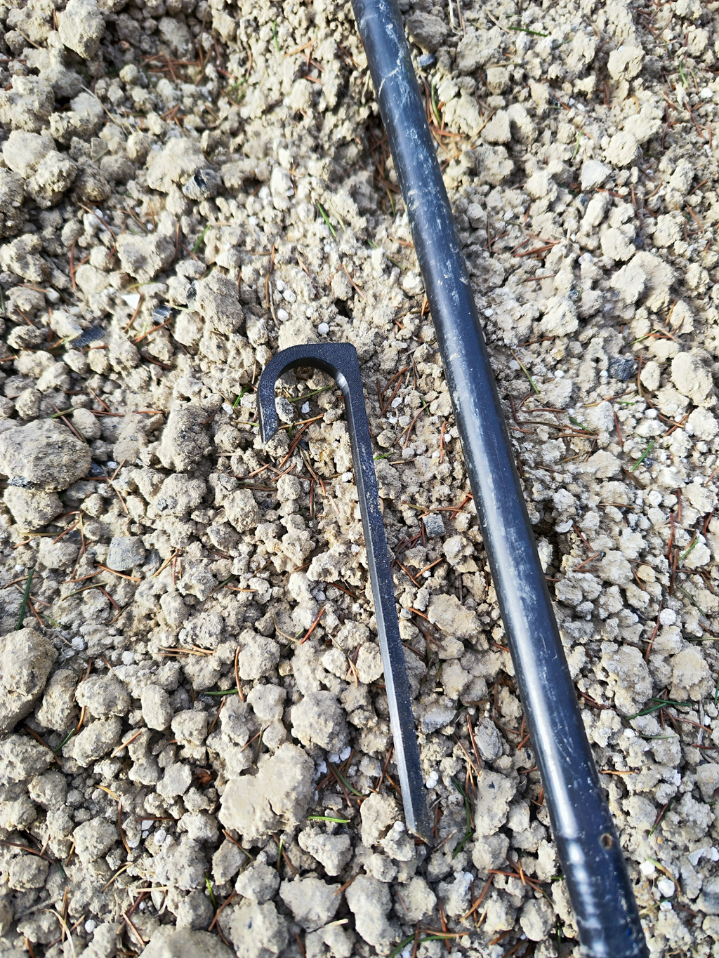 fixing pin for irrigation hose