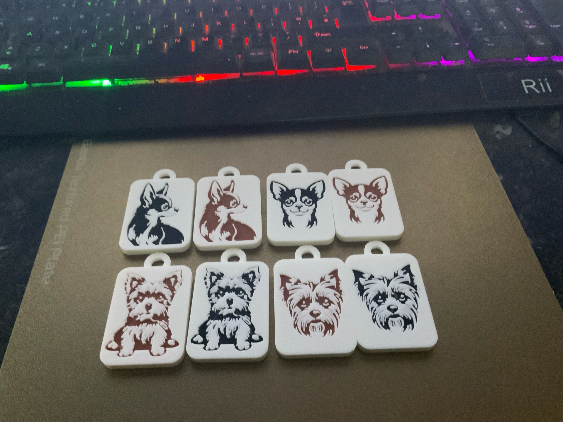 dogs set 1 keychains/charms(free commercial)