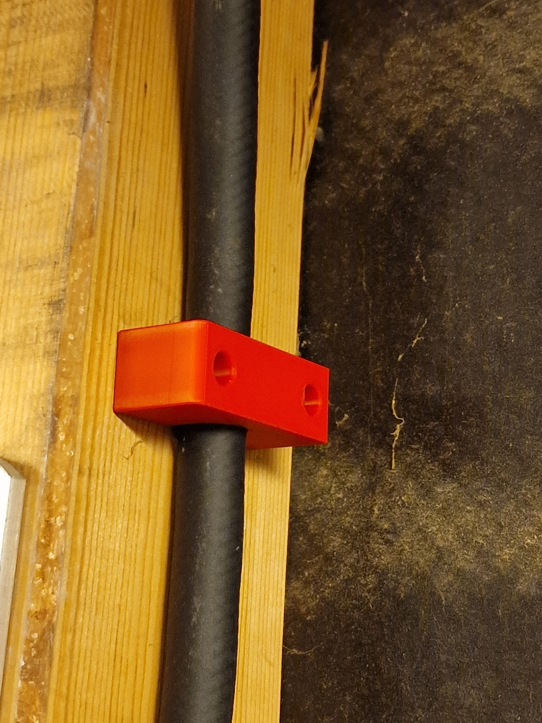 Hose wall clamp 17mm OD