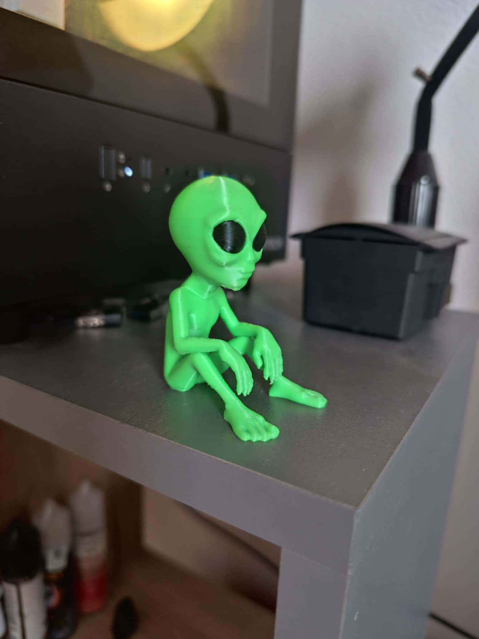 Sitting Alien