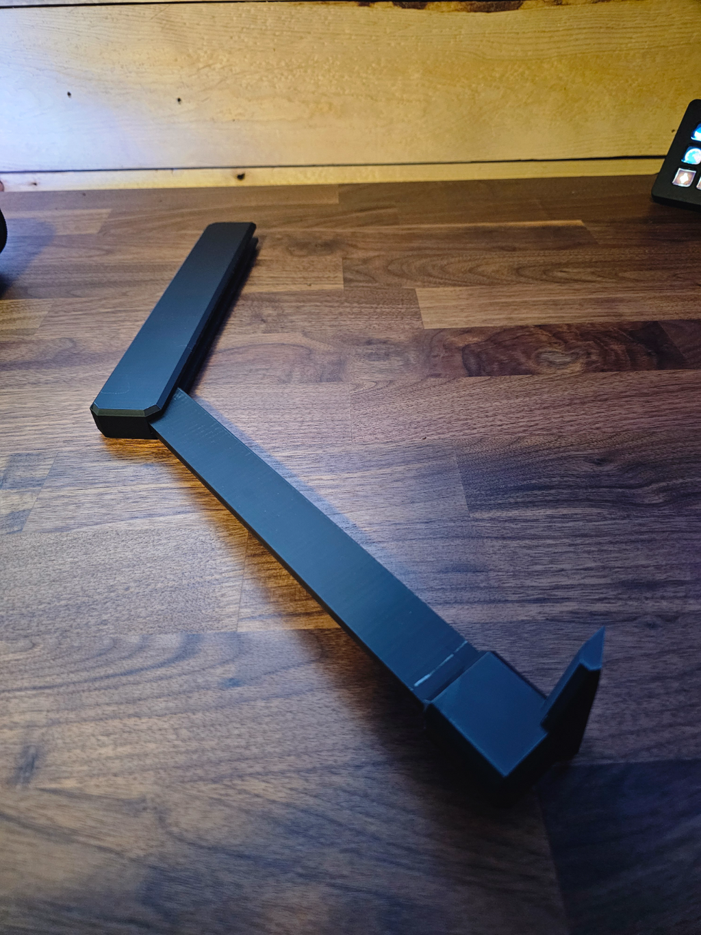 Back Scratcher print in place