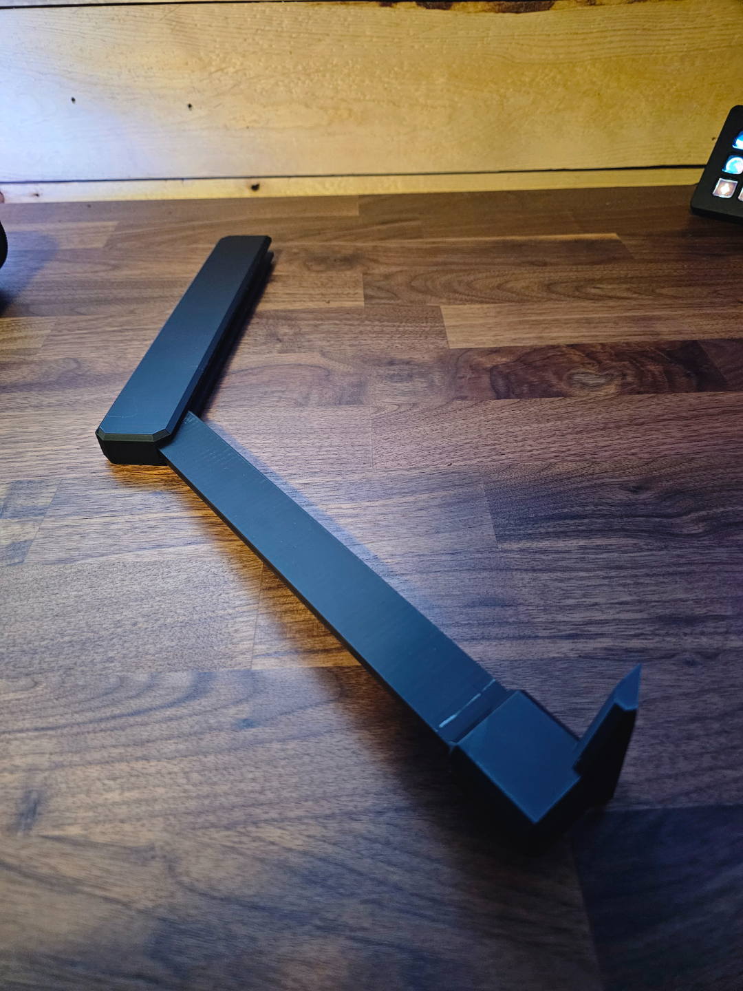 Back Scratcher print in place