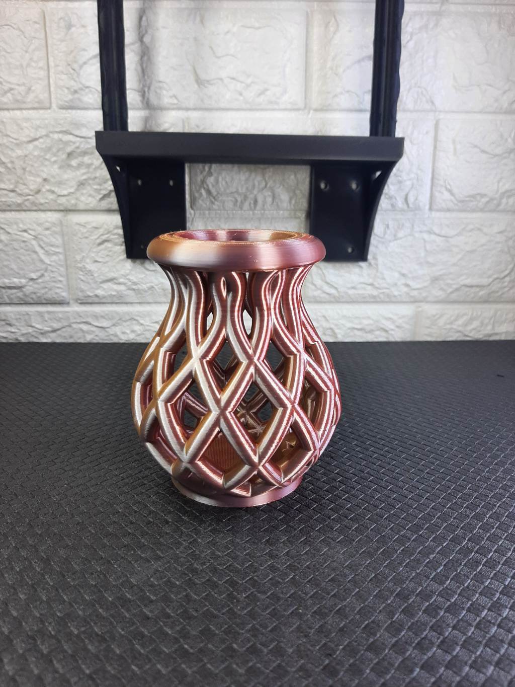 KNITTED VAZE OR TEALIGHT