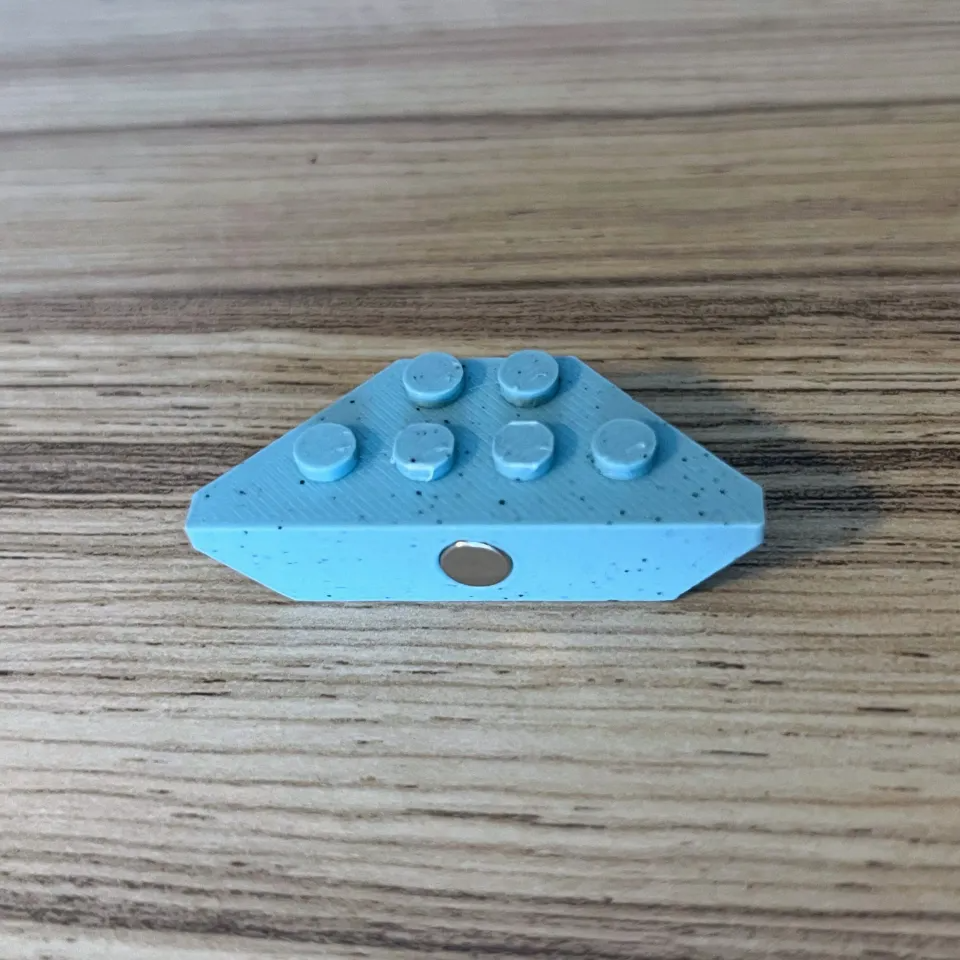Magnetic Shelf for Brick Minfigures