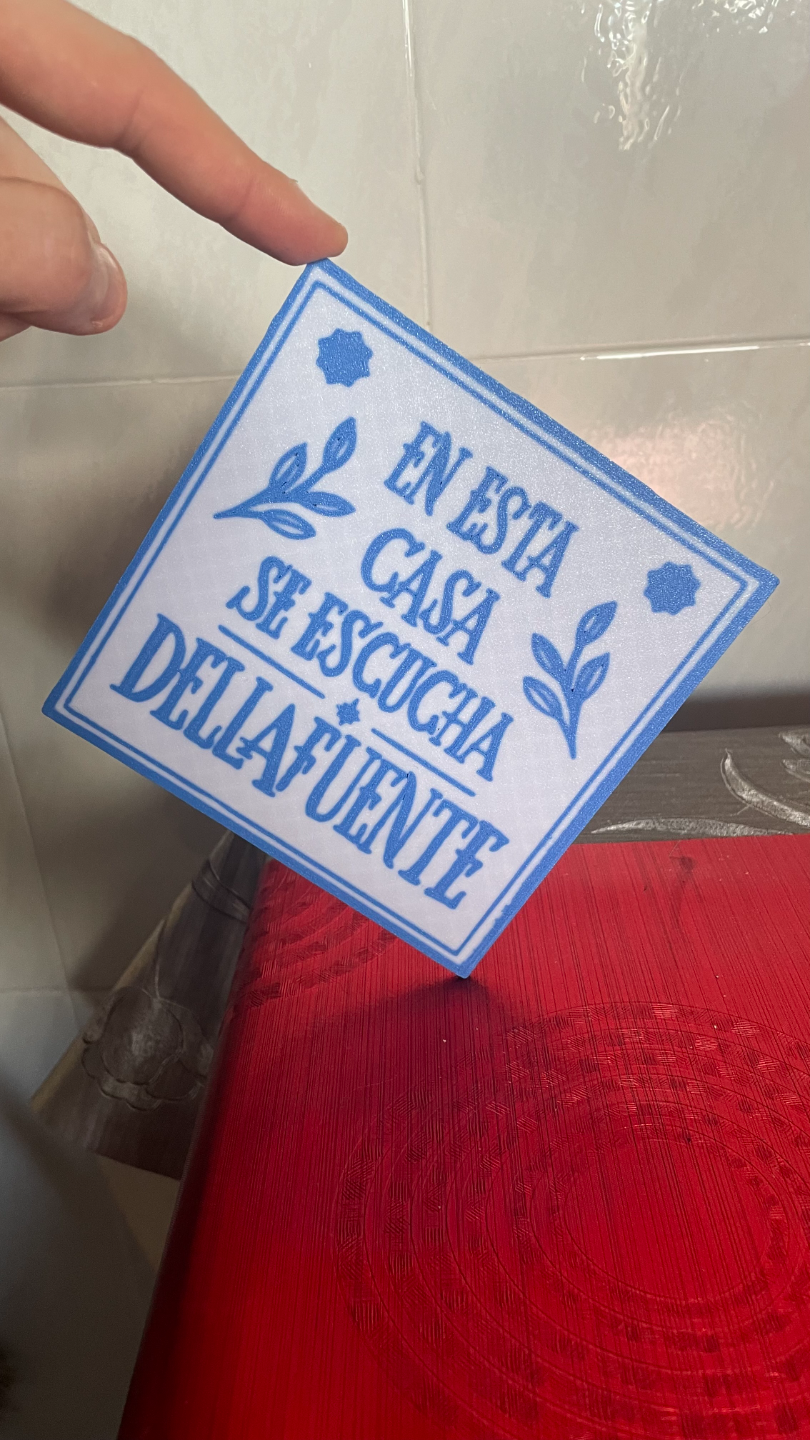 [DELLAFUENTE] EN ESTA CASA SE ESCUCHA DELLAFUENTE