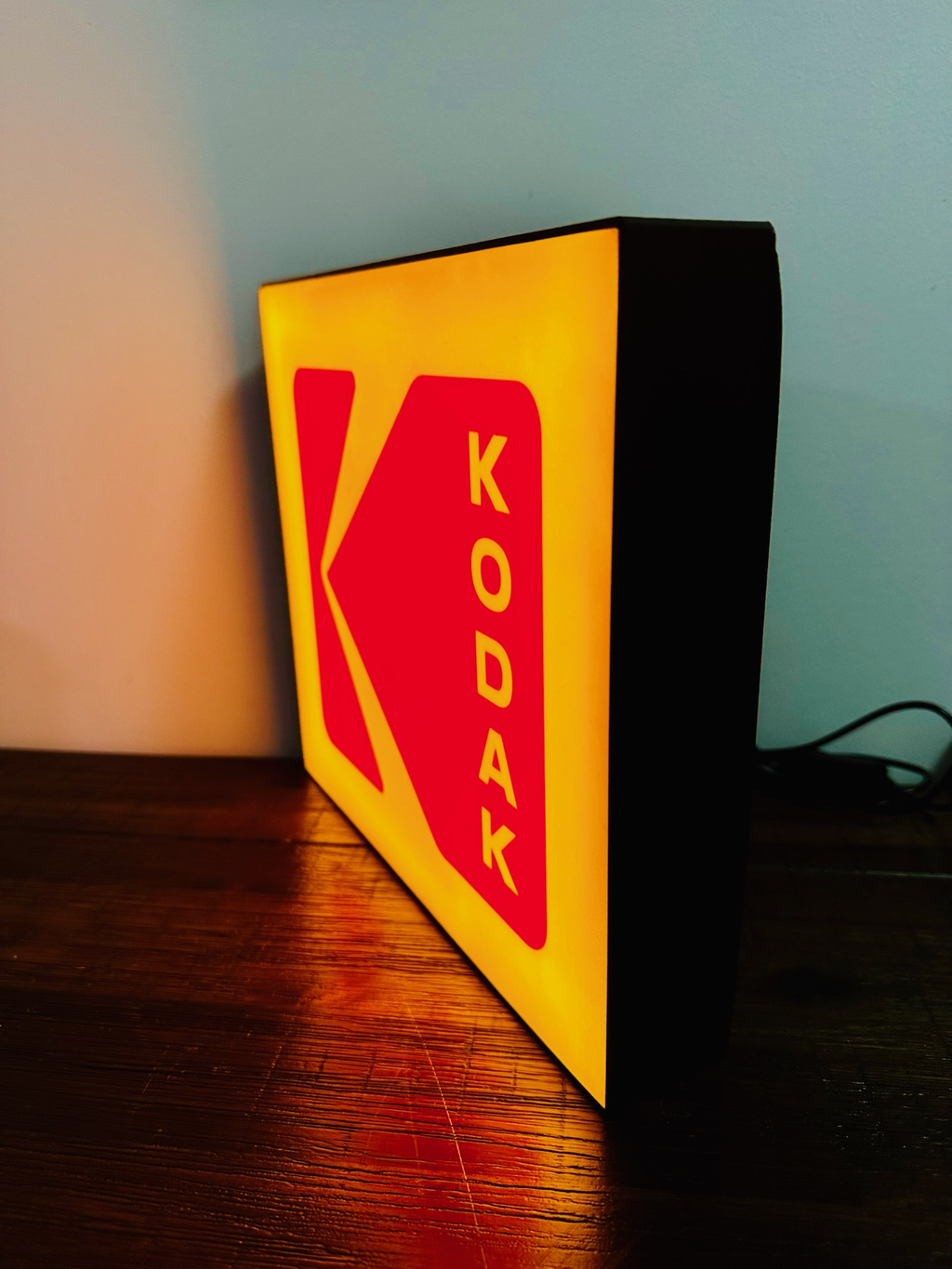 Light up Logo: Kodak - Photography Brand Icon!