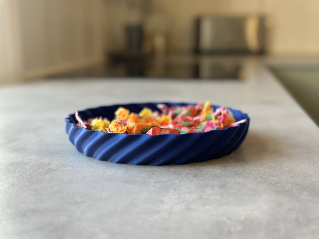 Flat tray