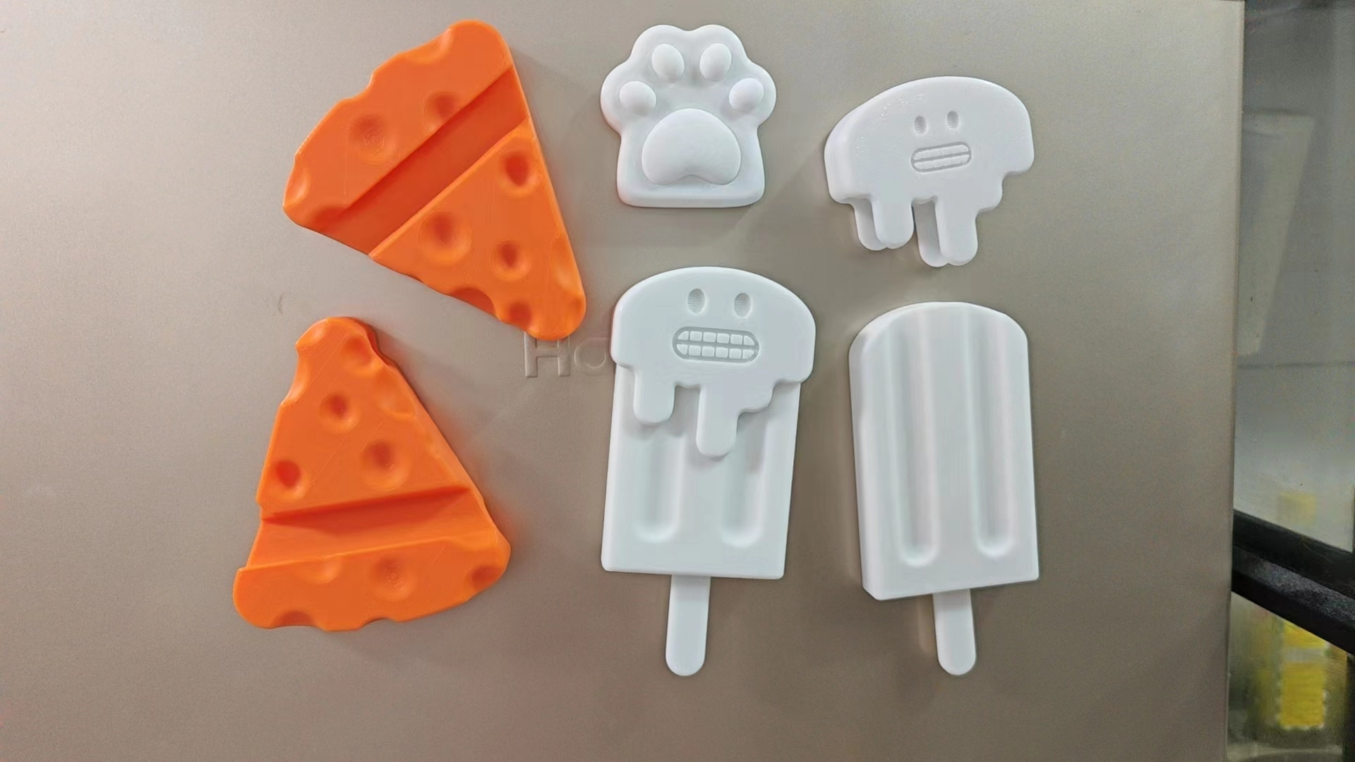 Cute cat claws Refrigerator magnet