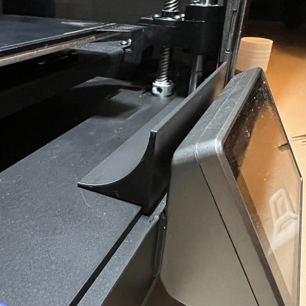 K1 door gap filler with supplementary drawer