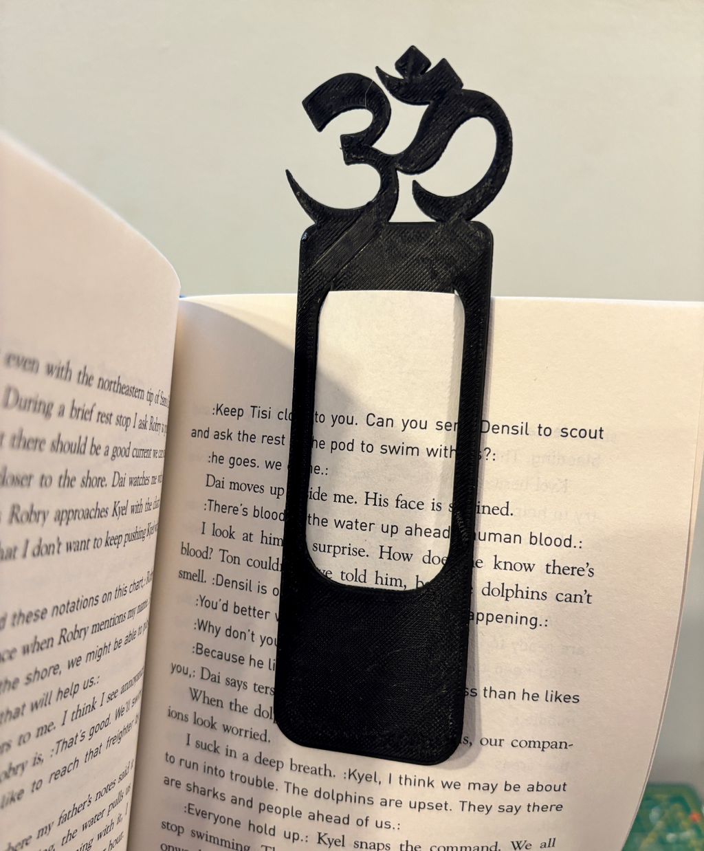Om Symbol Bookmark