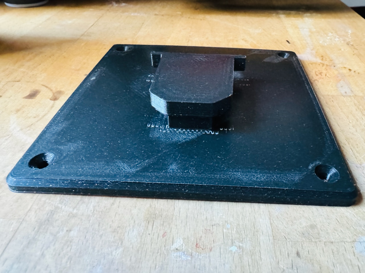 VESA adapter for ThingyClub Adjustable Desk Mount