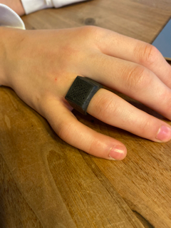 Signet ring