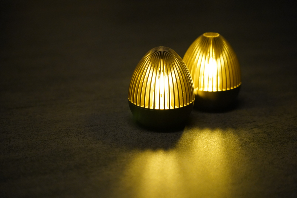 Elegant easter egg tea light