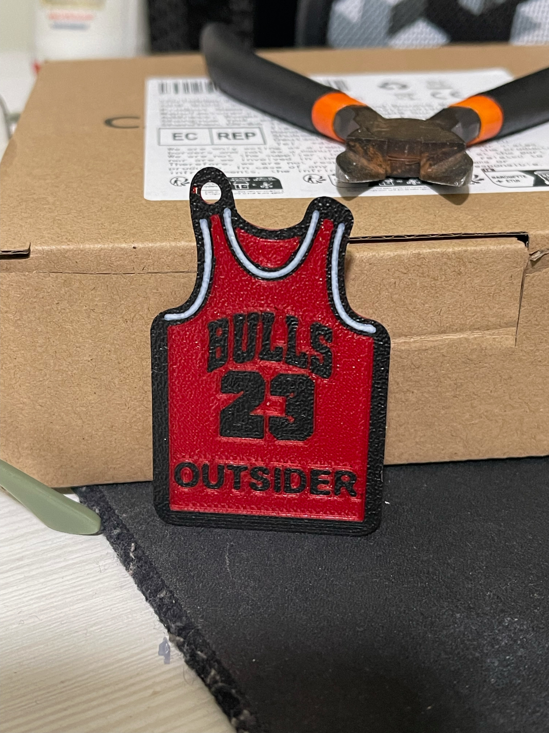 CHICAGO BULLS JERSEY KEYCHAIN