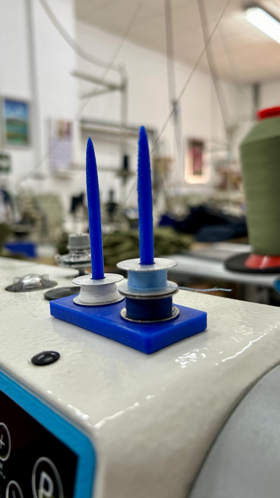 Soporte canillas de coser con imán