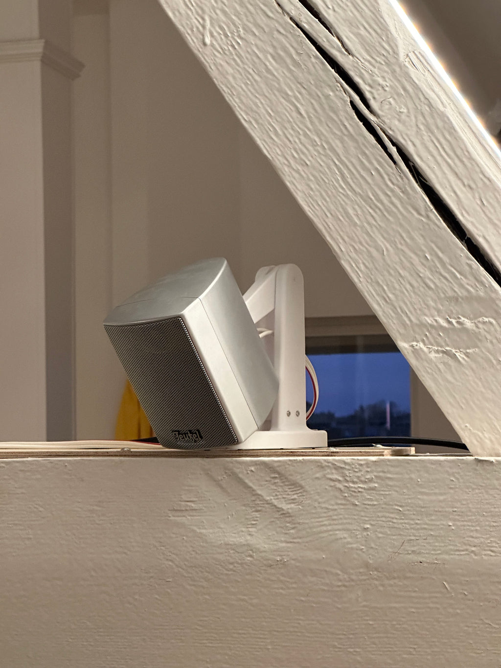 Satellite Speaker Stand - Teufel Concept E