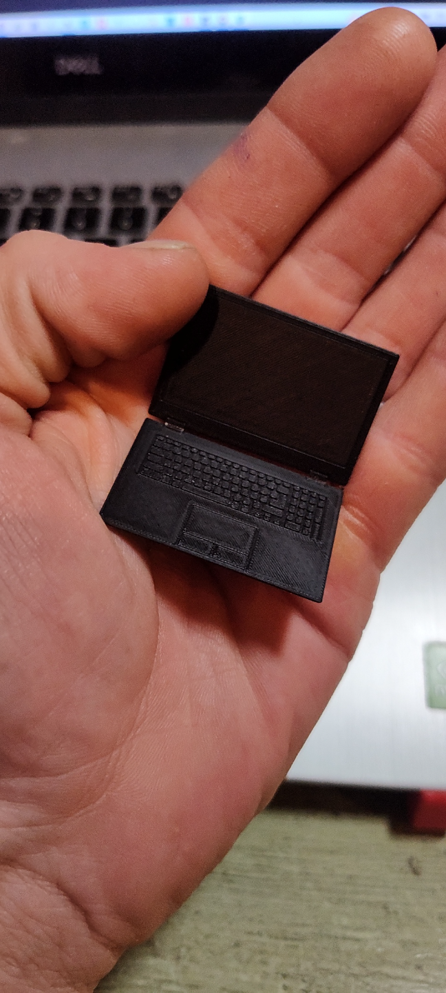 Laptop 1\10 scale