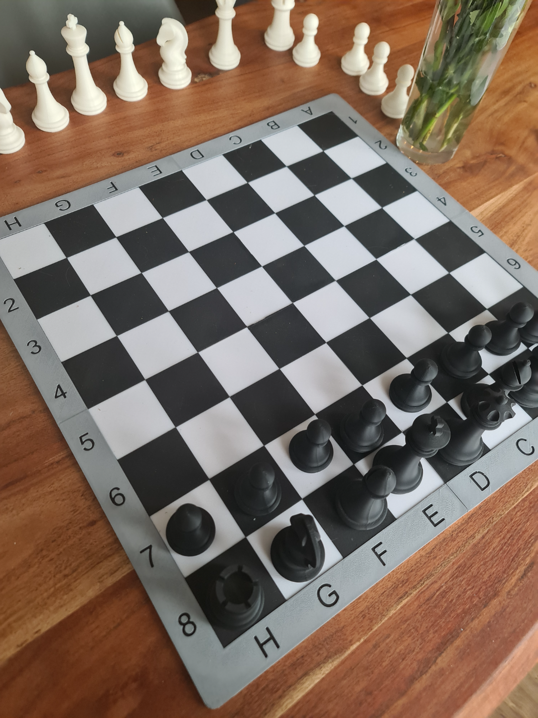 Tournament chess board