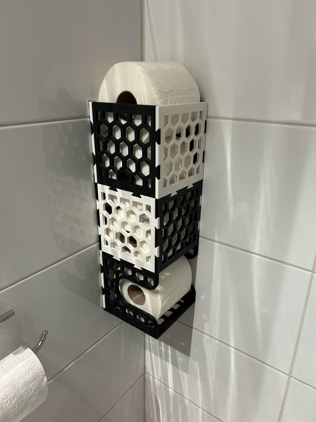 Toilet paper dispenser