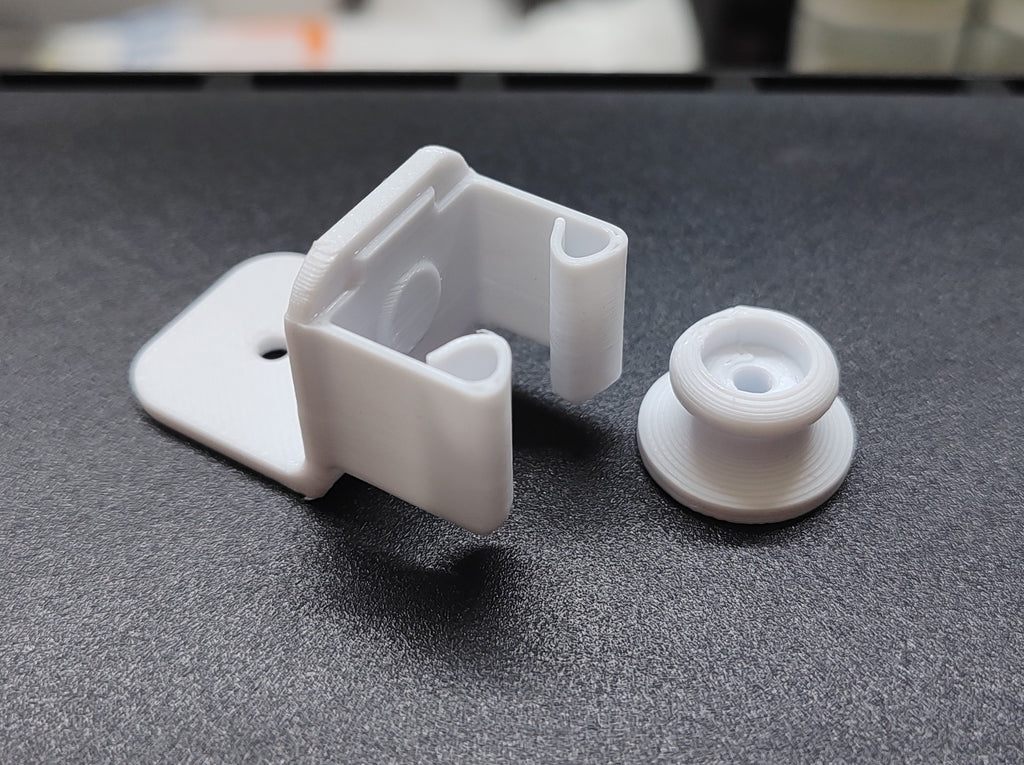 CABINET DOOR LATCH – M3 & M4