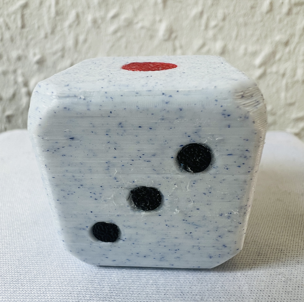 Big dice with custom stand