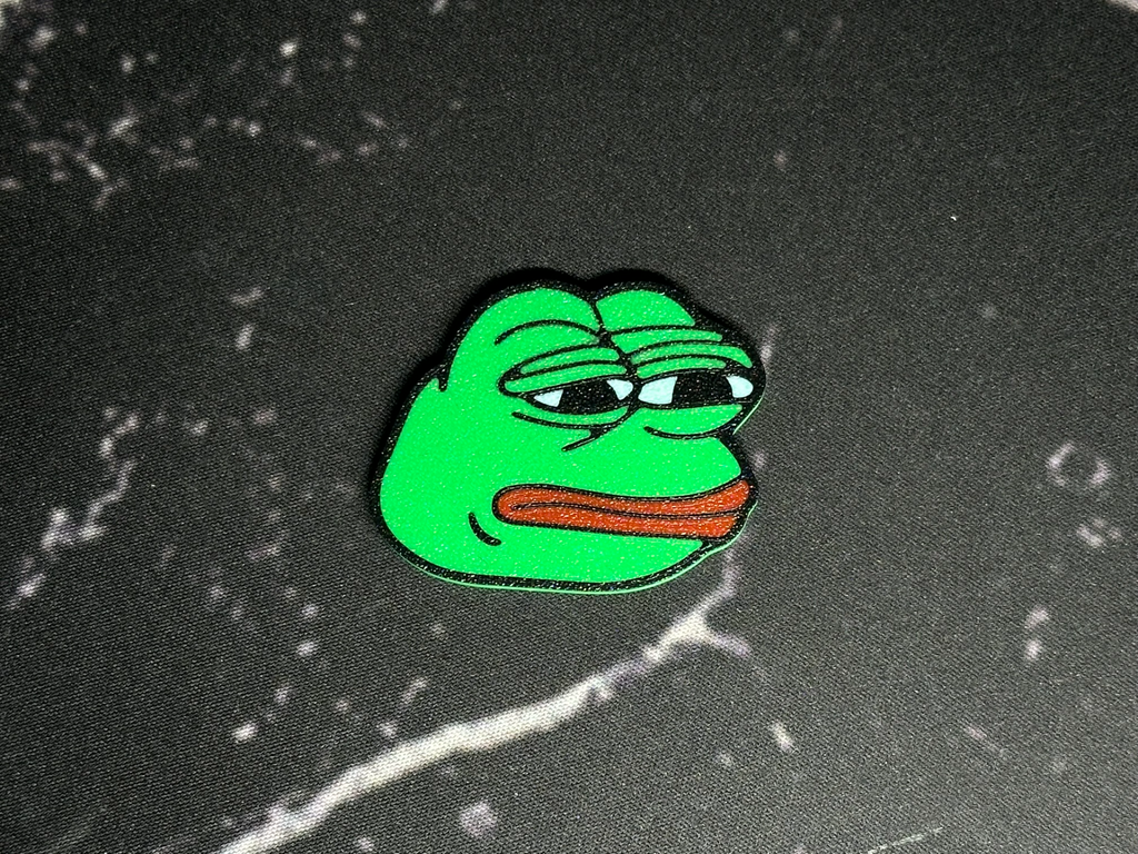 PEPE - Sad meme frog keychain