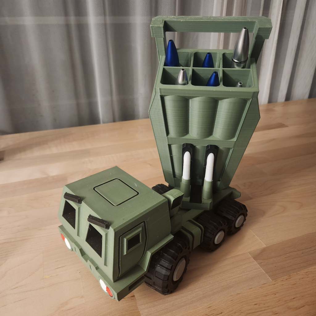 M142 HIMARS desk pen holder