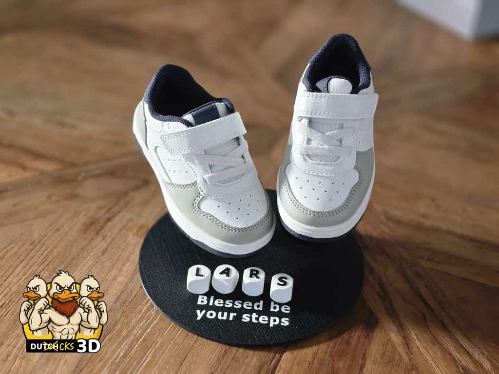 Newborn baby - first shoes stand - gift with name