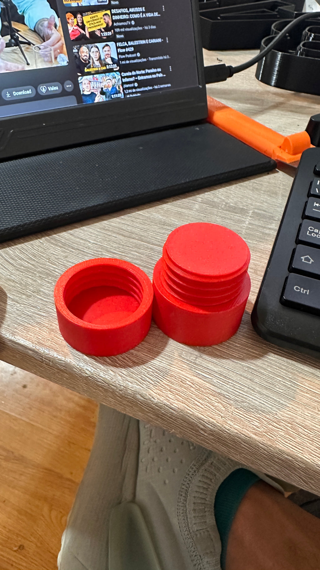 Threaded Container System