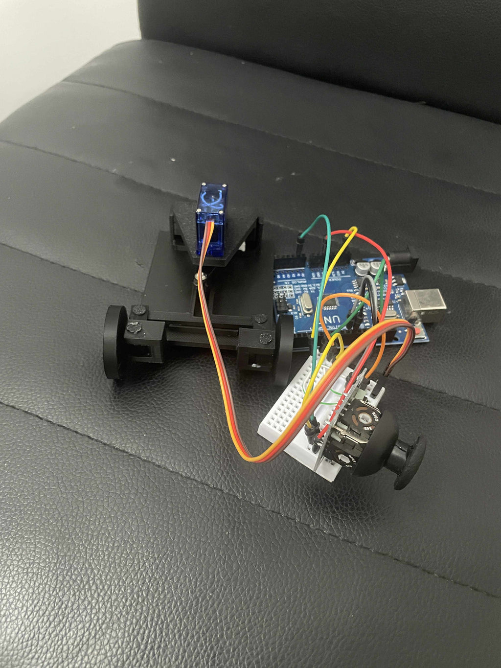 SG90 Servo Steering (Wheels dont spin