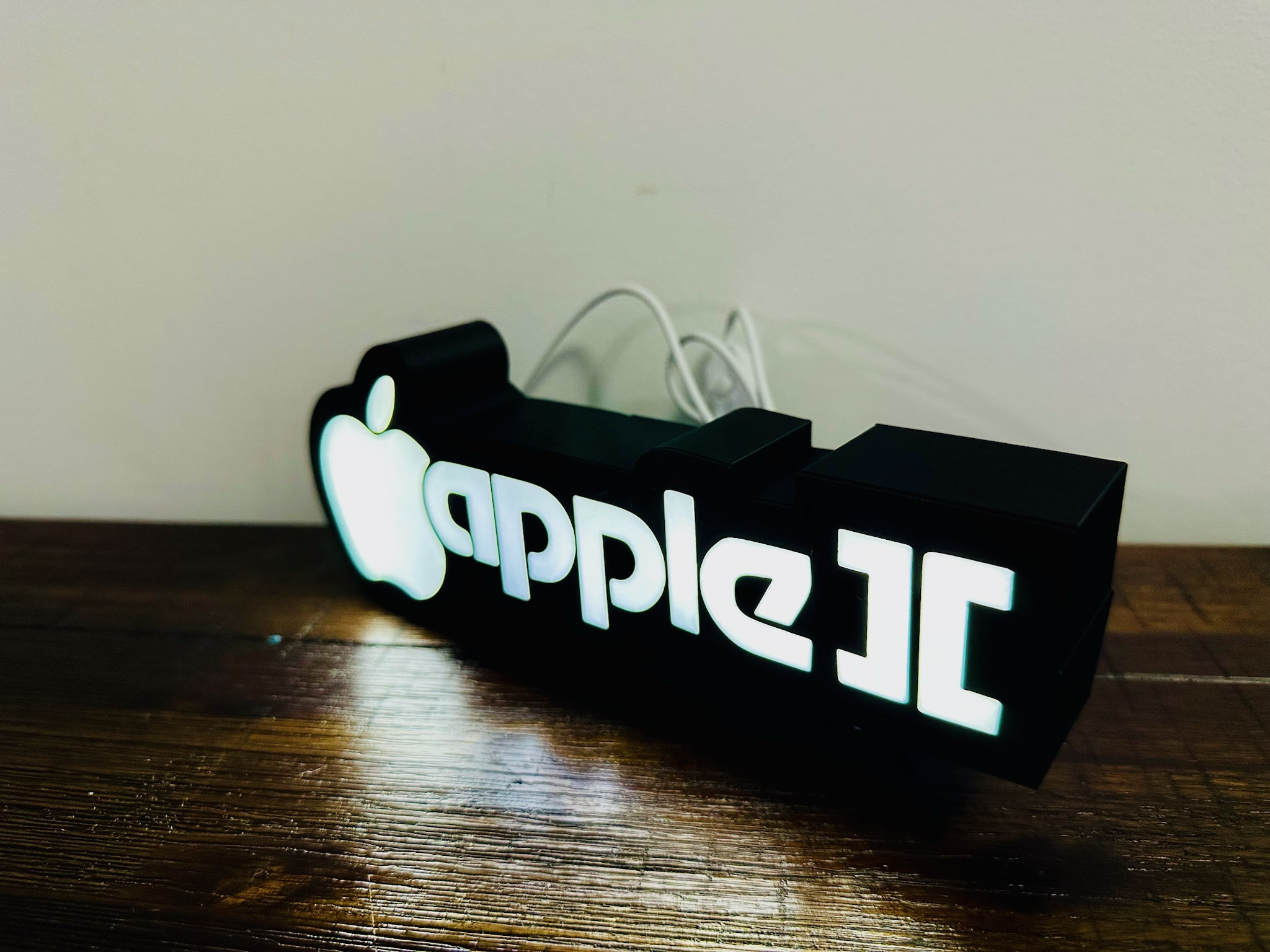 Apple 2 / ][ Logo - Color or White Light